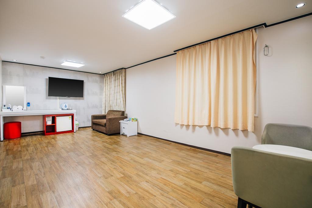 Oakra Hotel Jeju Extérieur photo